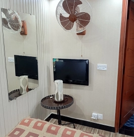 SINGLE EXECUTIVE ROOM/PORTION